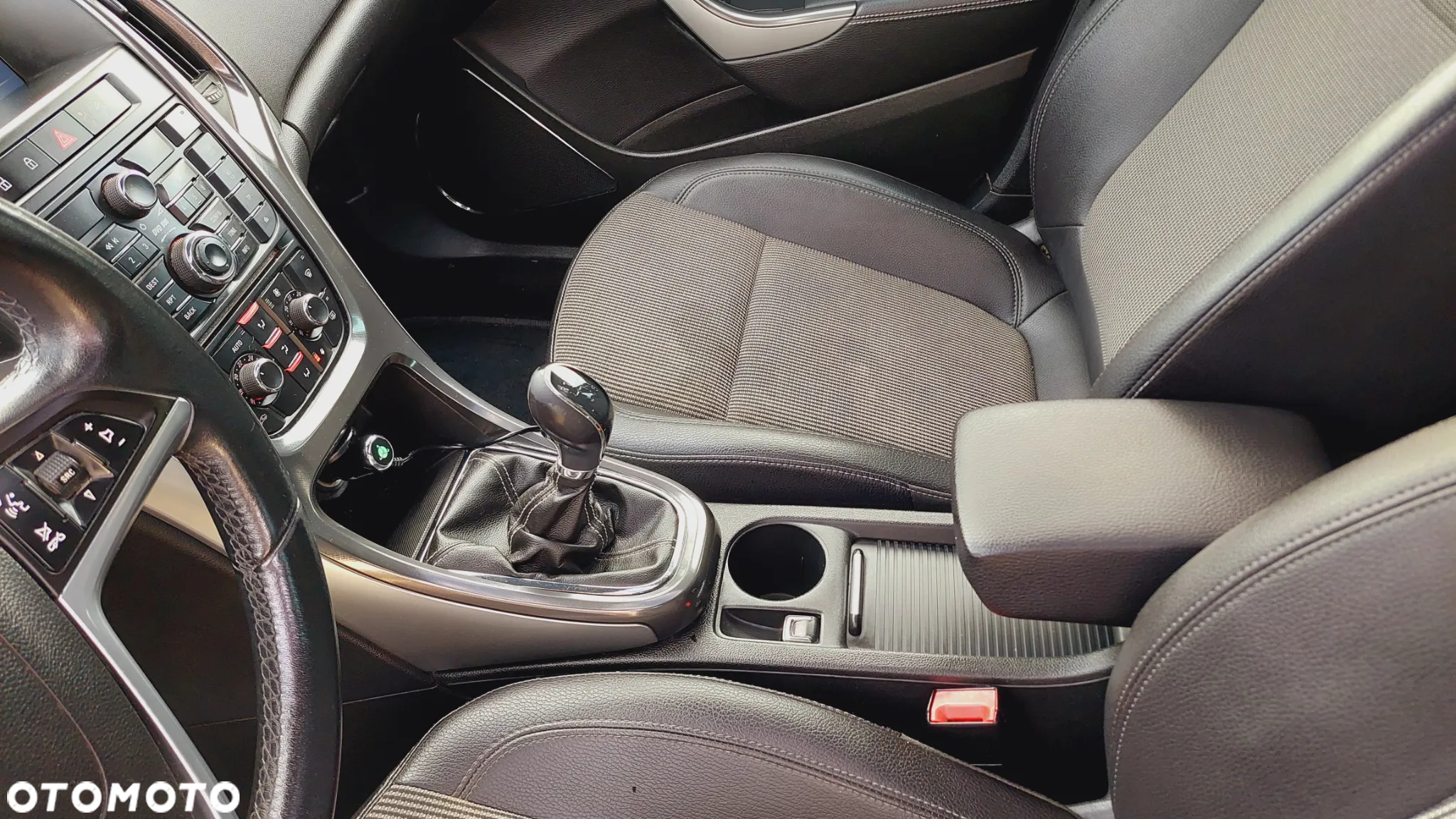 Opel Astra IV 1.7 CDTI Cosmo - 10