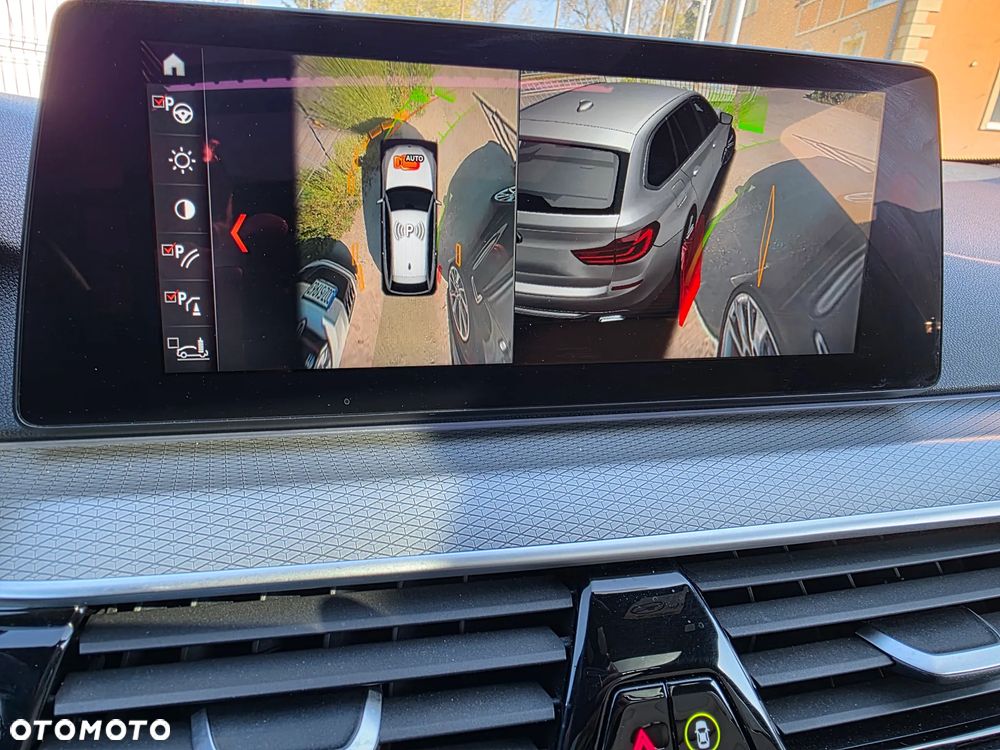 BMW Seria 5 520d xDrive M Sport Edition - 12