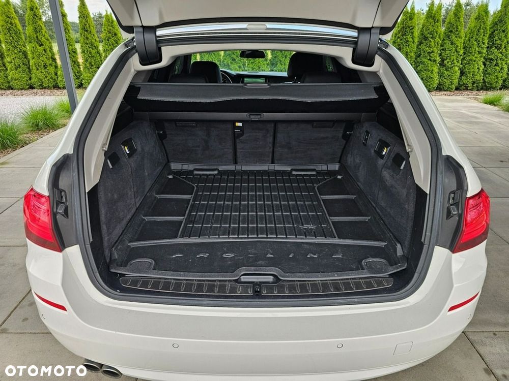 BMW Seria 5 520d xDrive Luxury Line - 28
