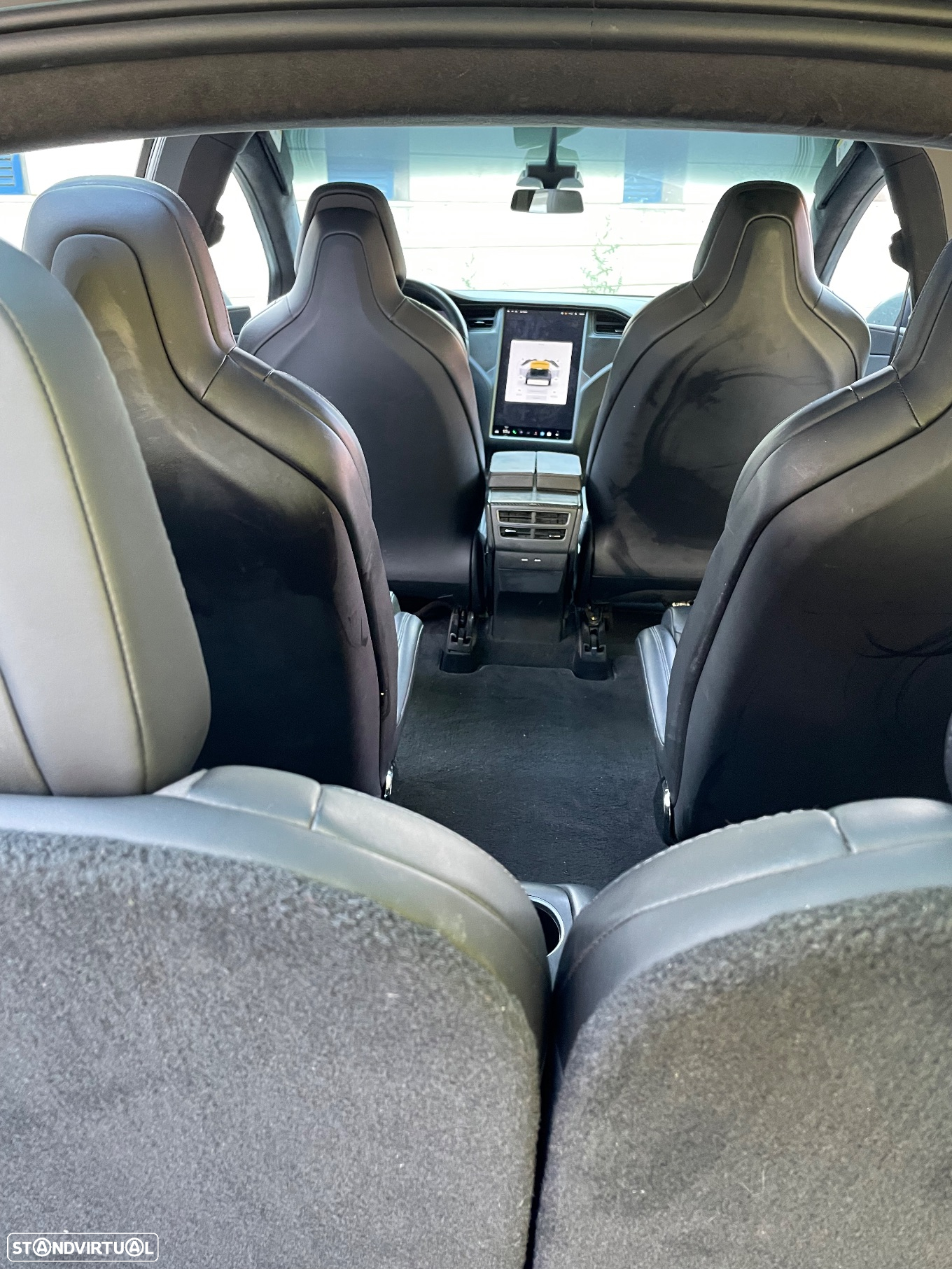Tesla Model X 100D - 35