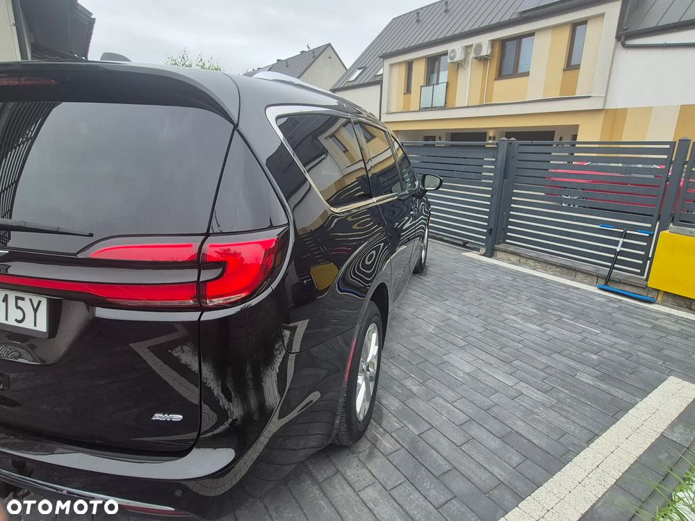 Chrysler Pacifica - 32