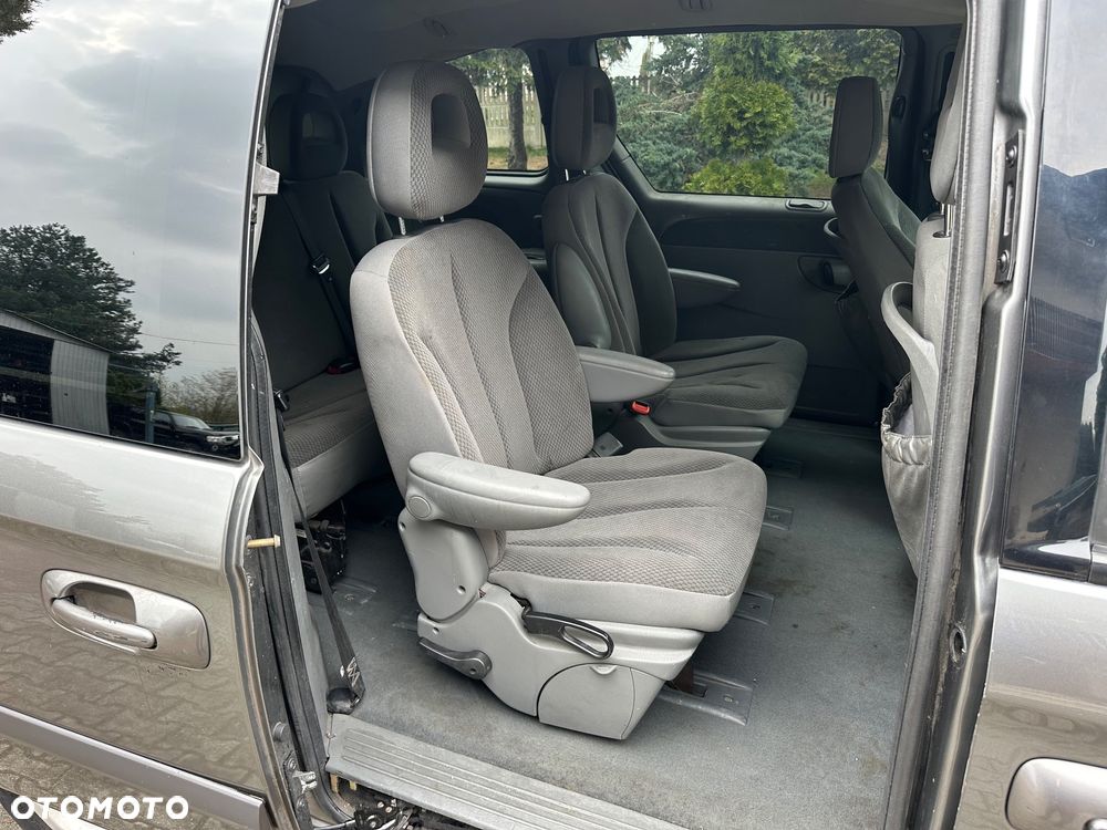 Chrysler Voyager SE 2.5L TD - 6