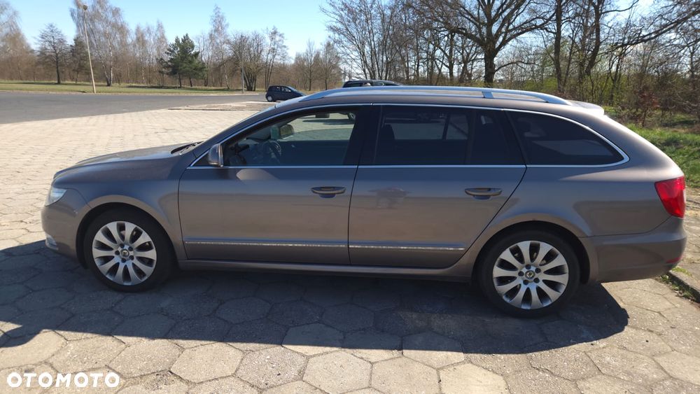 Skoda Superb 2.0 TDI Elegance - 6