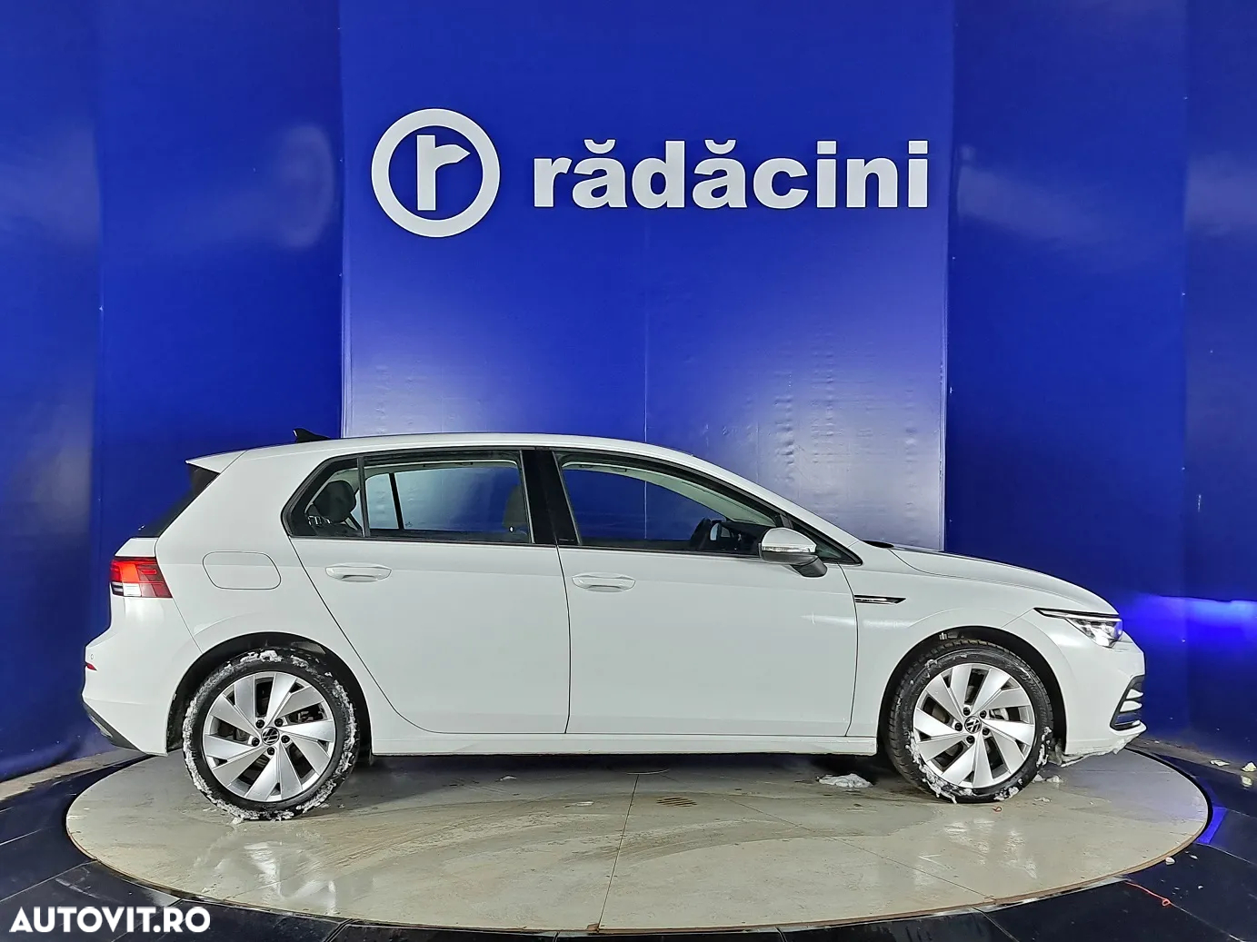 Volkswagen Golf - 6