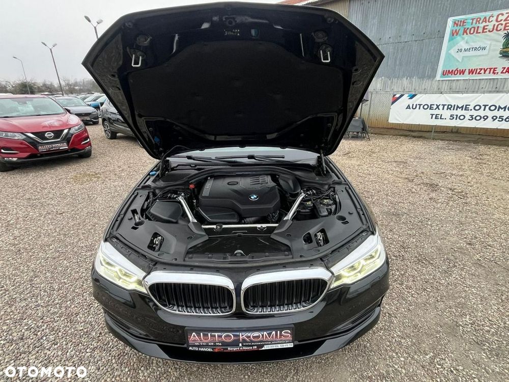 BMW Seria 5 530i xDrive GPF Sport Line sport - 17
