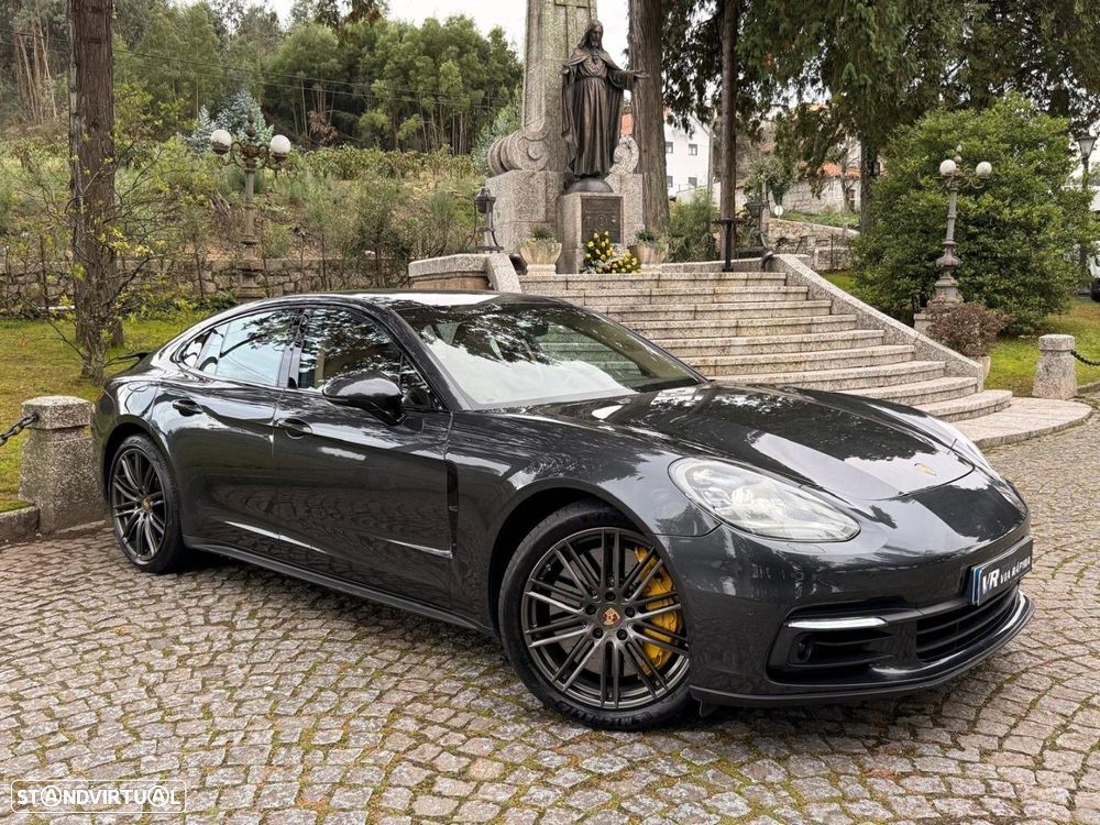 Porsche Panamera 4 S - 27