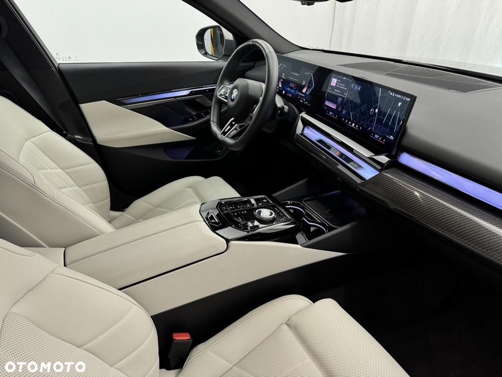 BMW Seria 5 - 28