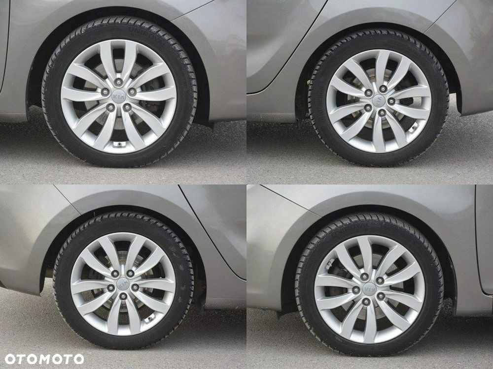 Kia Carens 1.7 CRDi L 7os - 37