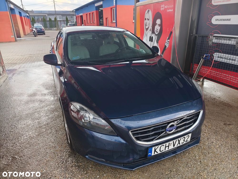Volvo V40 D4 Momentum - 9