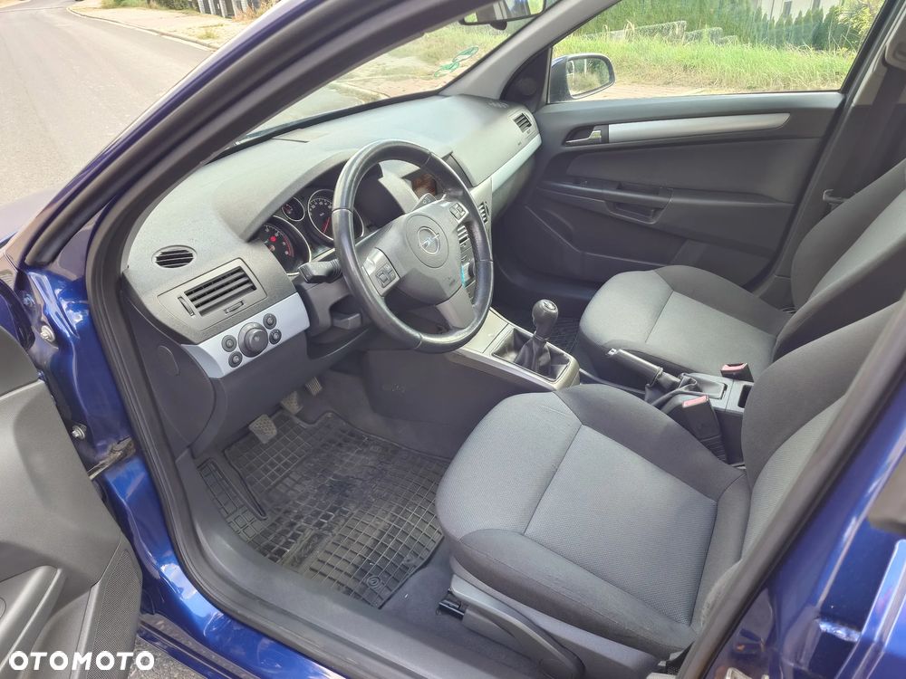 Opel Astra 1.6 Start - 9