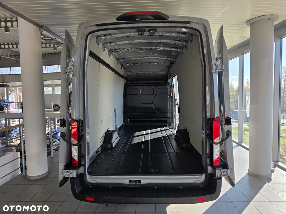 Ford Transit Trend Van 350L4H3 - 4