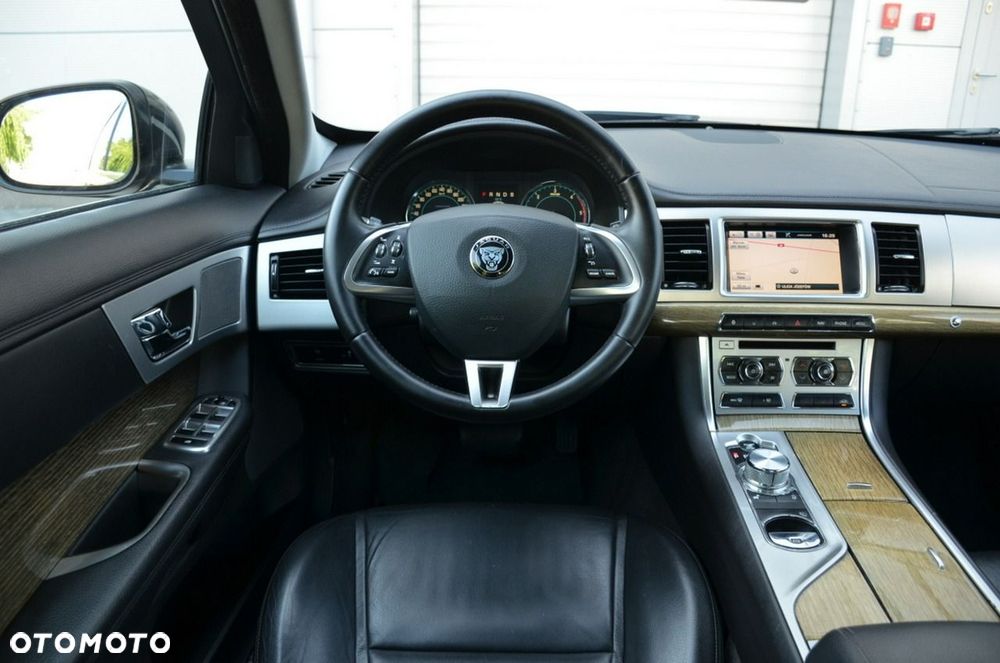 Jaguar XF - 26