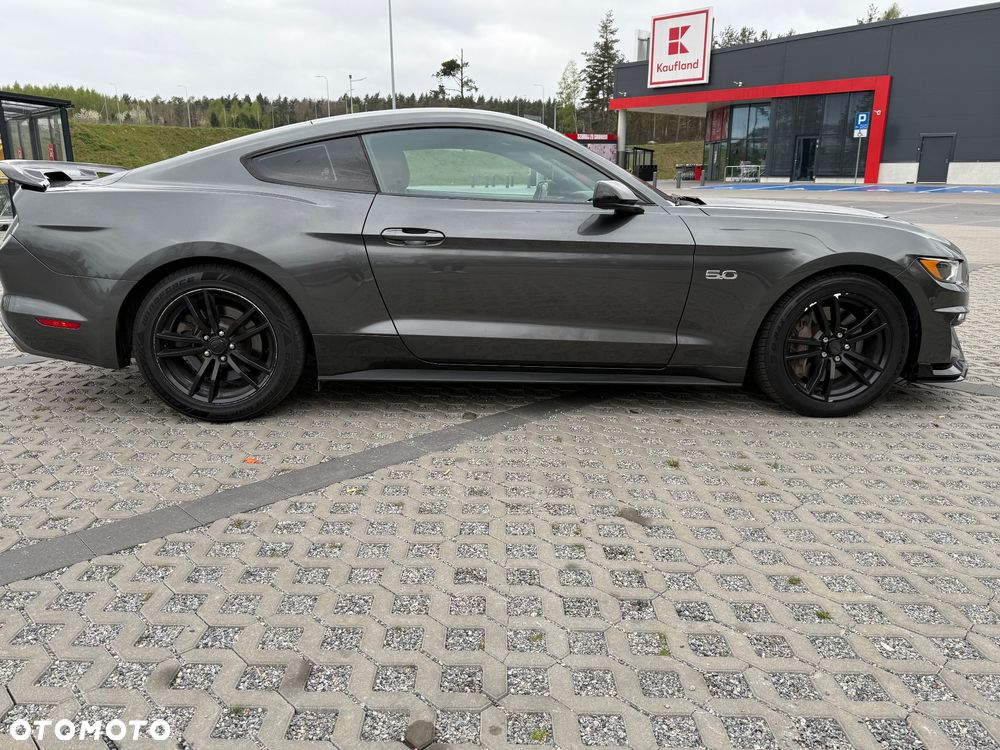 Ford Mustang 5.0 V8 GT - 14