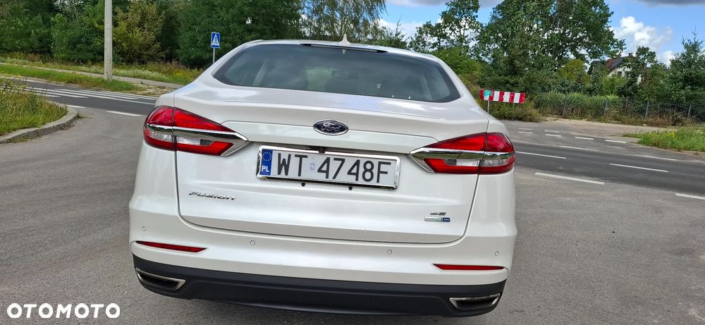 Ford Fusion - 7