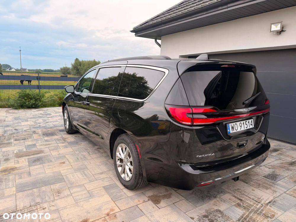 Chrysler Pacifica - 5