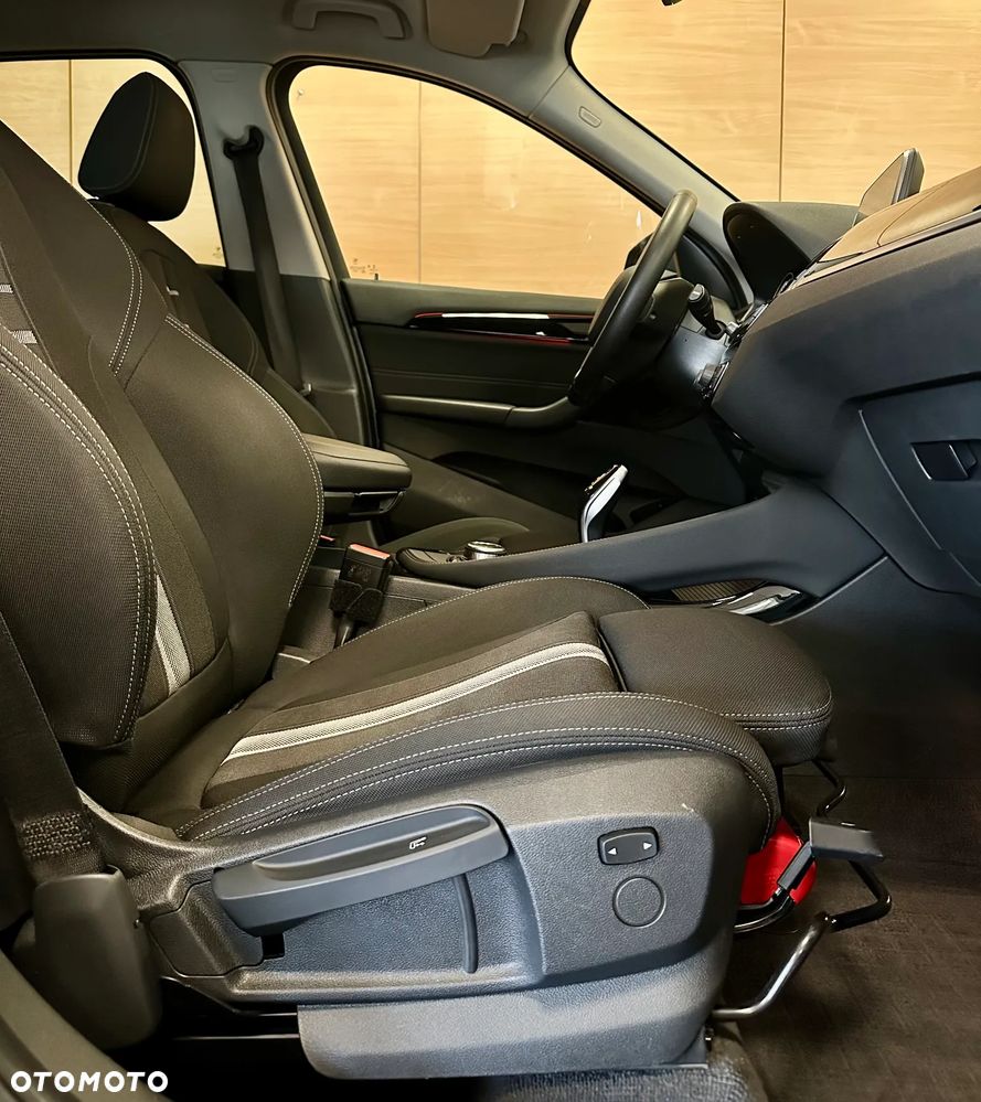 BMW X1 sDrive18i GPF Sport Line - 9