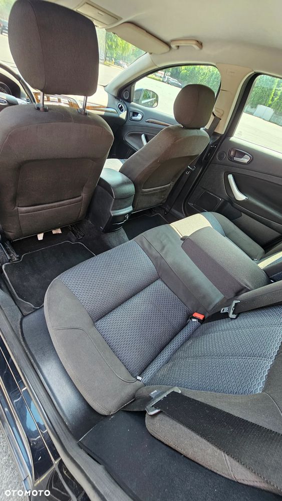 Ford Mondeo 1.8 TDCi Ghia - 9