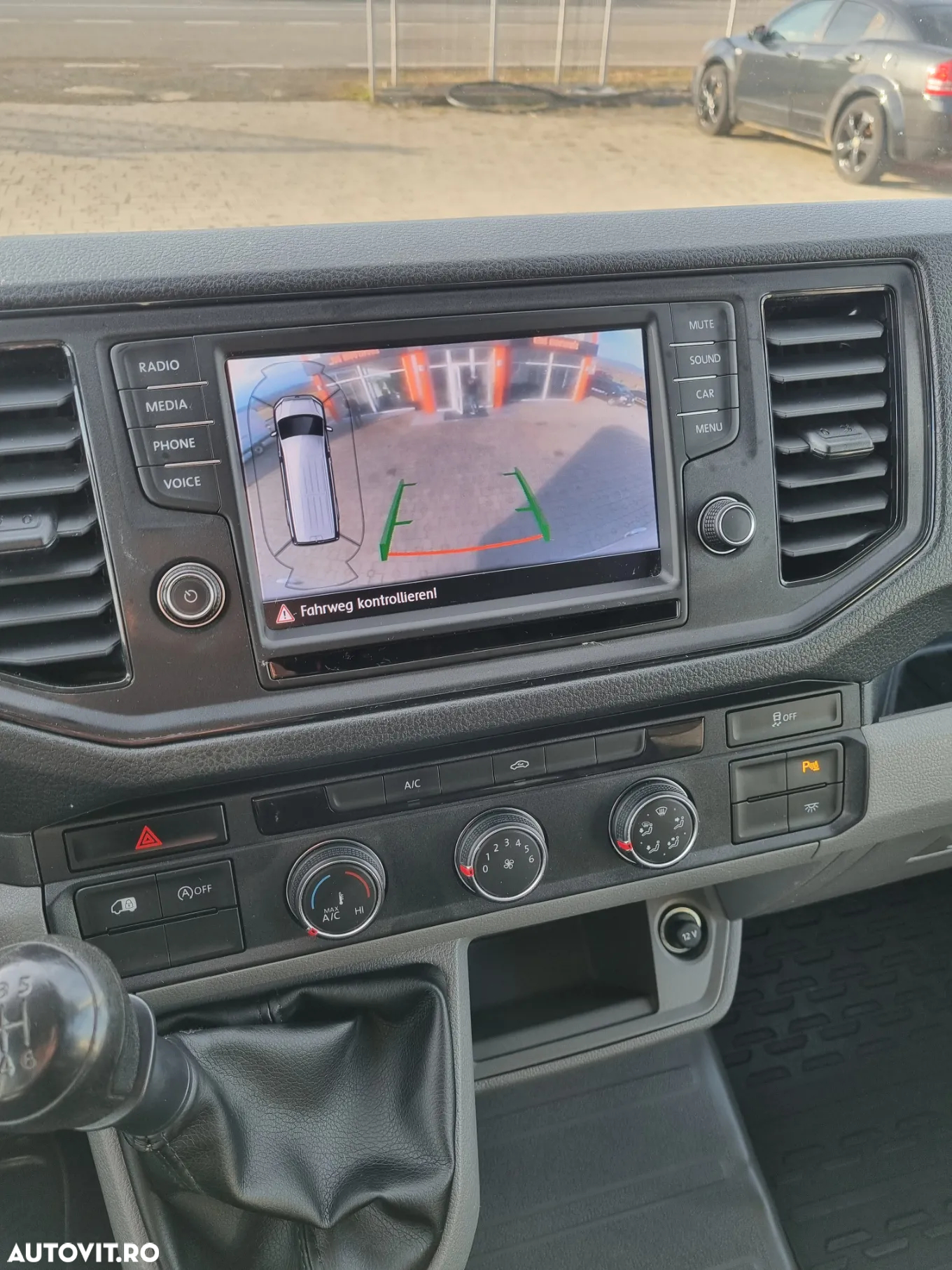 Volkswagen Crafter Maxi  L4 H3 2.0 TDI 140 C.P. An 2020 Stare ca nouă - 11