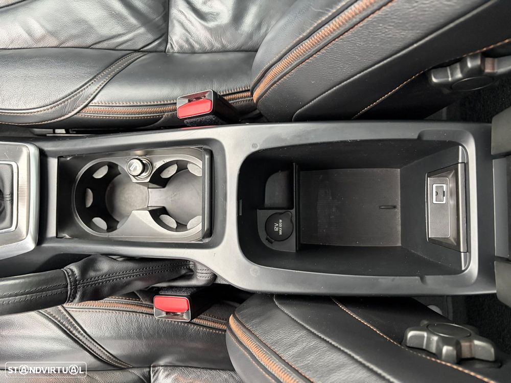 Volvo V40 Cross Country D2 Momentum - 47