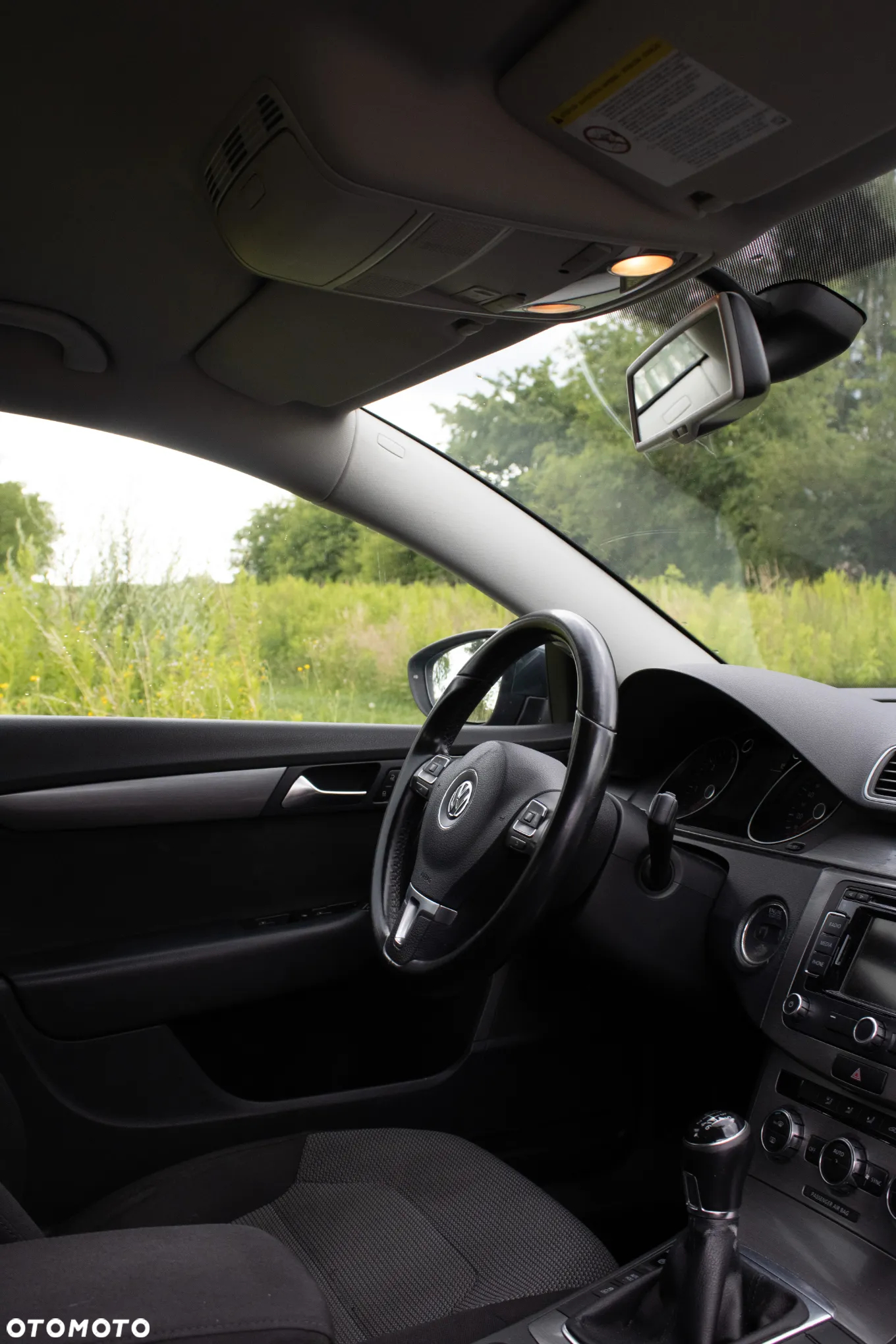 Volkswagen Passat 2.0 TDI Comfortline - 8
