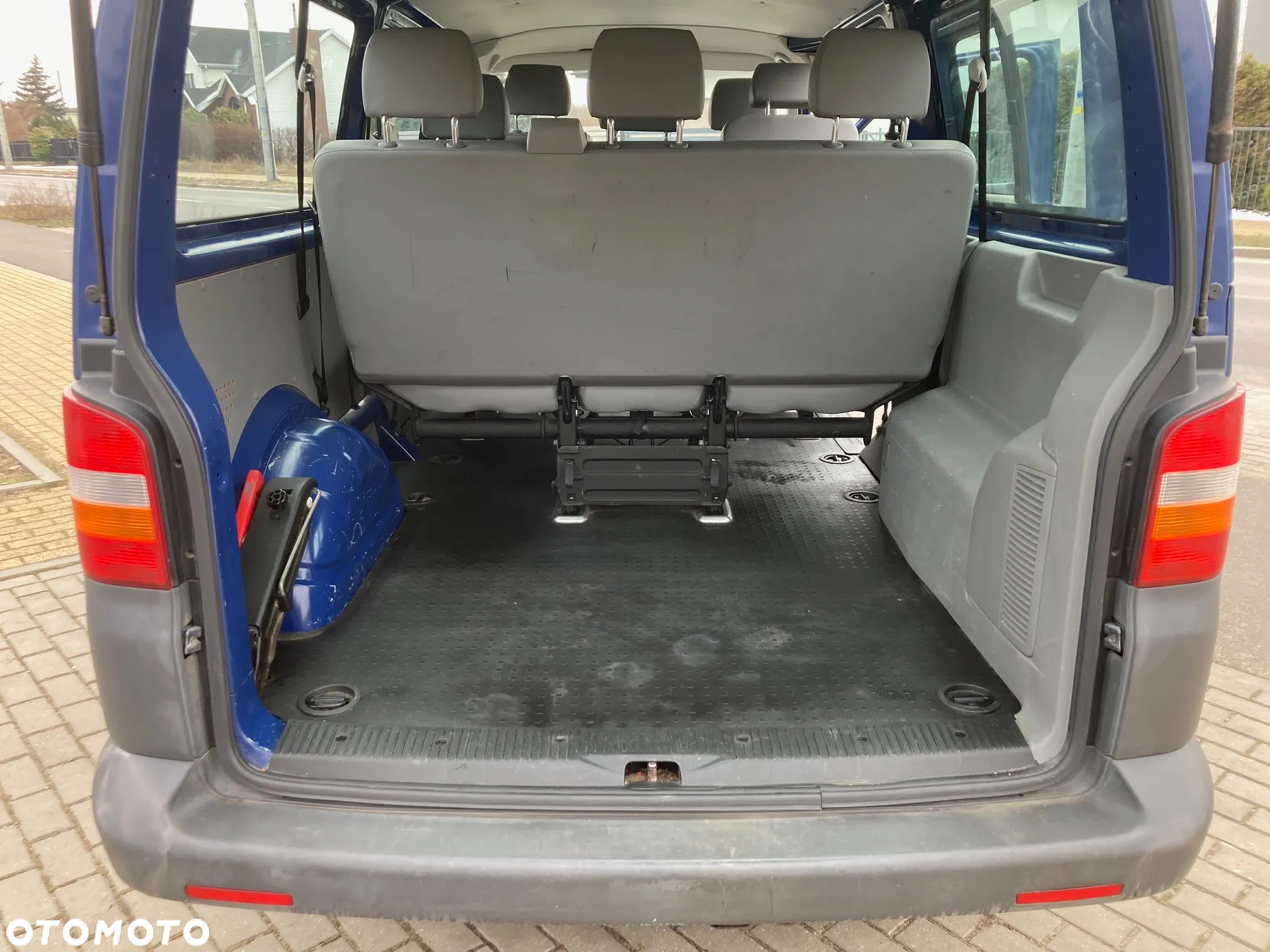 Volkswagen Transporter - 11