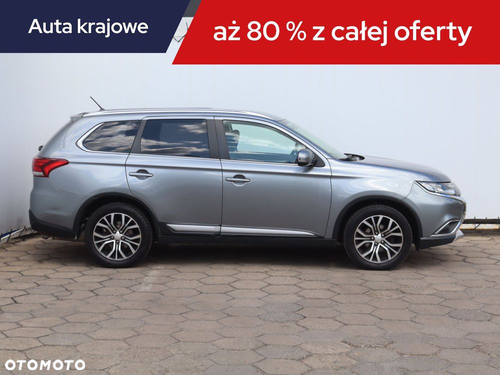 Mitsubishi Outlander - 8