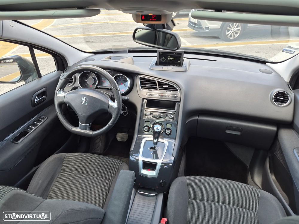 Peugeot 5008 1.6 E-HDi 7L Allure 2-Tronic - 21