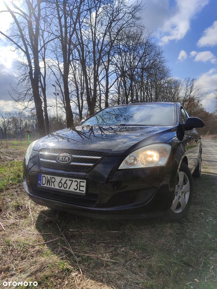 Kia Ceed 1.4 Comfort + - 1