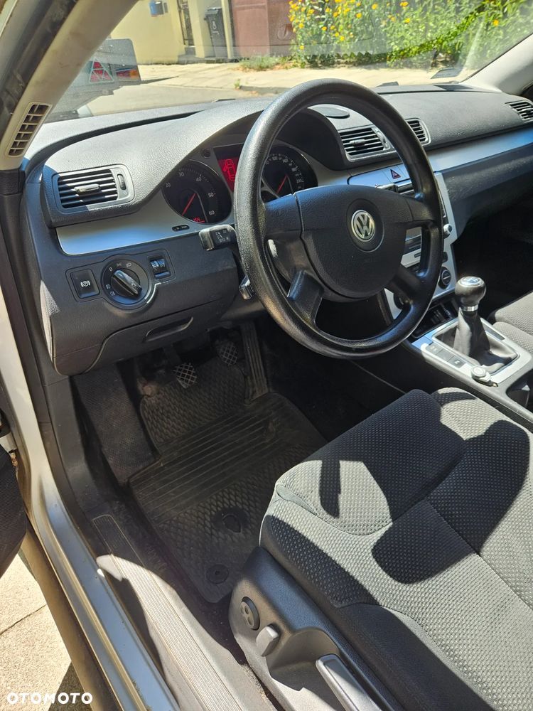 Volkswagen Passat 2.0 TDI DPF Trendline - 10