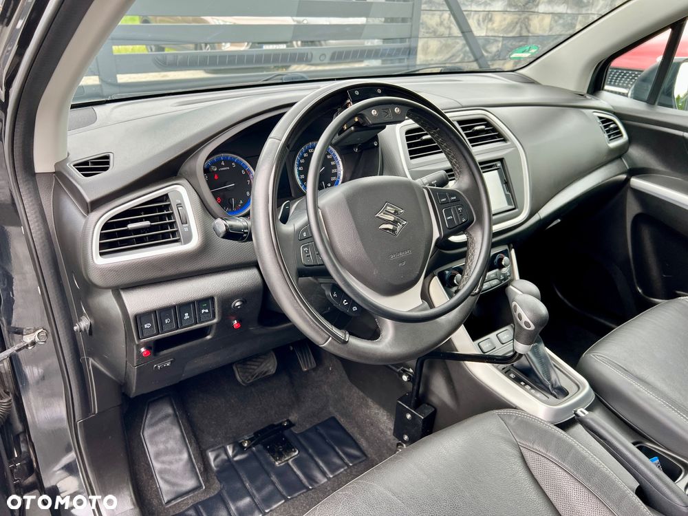 Suzuki SX4 1.6 Premium - 16