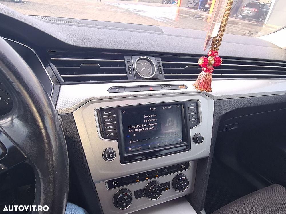 Volkswagen Passat 1.6 TDI (BlueMotion Technology) Comfortline - 14