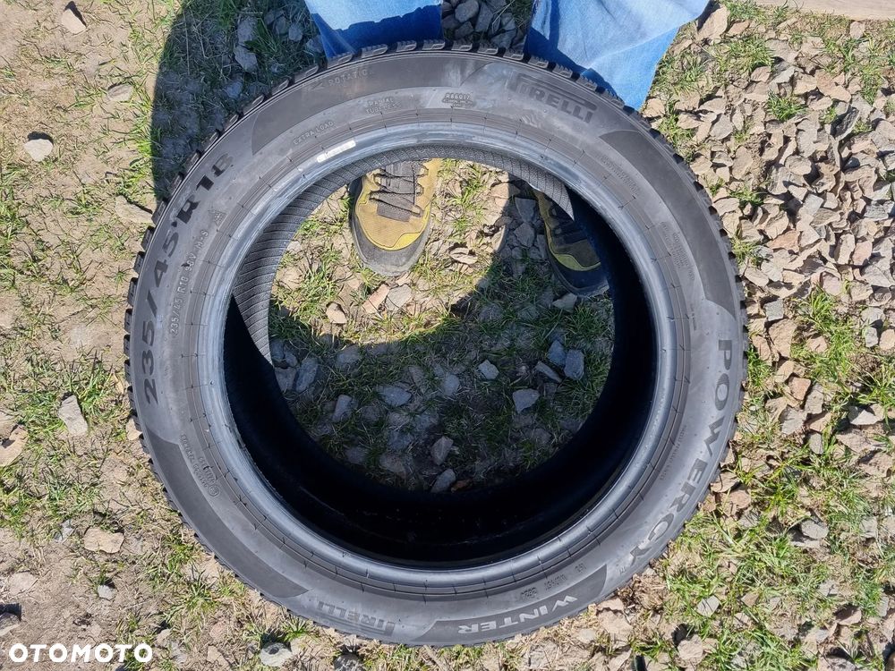 OPONY PIRELLI POWERGY WINTER 235/45R18 98V XL 2024r.8.5/7,8mm super stan - 10