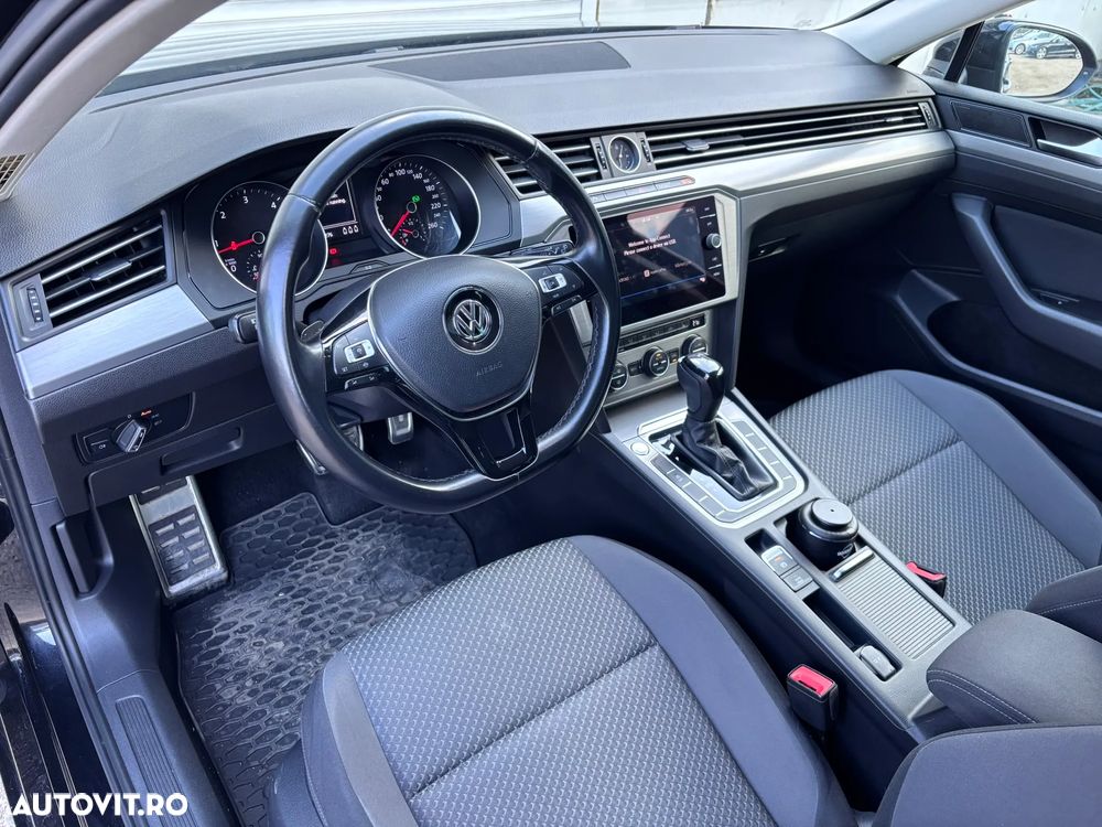 Volkswagen Passat 2.0 TDI DSG Comfortline - 18