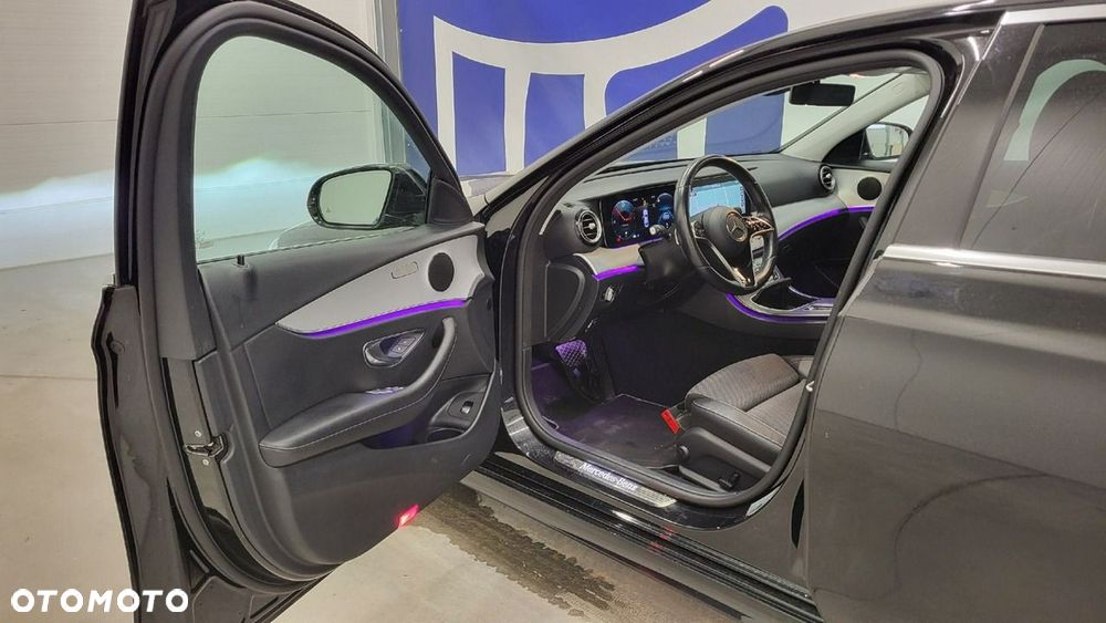 Mercedes-Benz Klasa E 220 d 4-Matic AMG/Avantgarde - 11