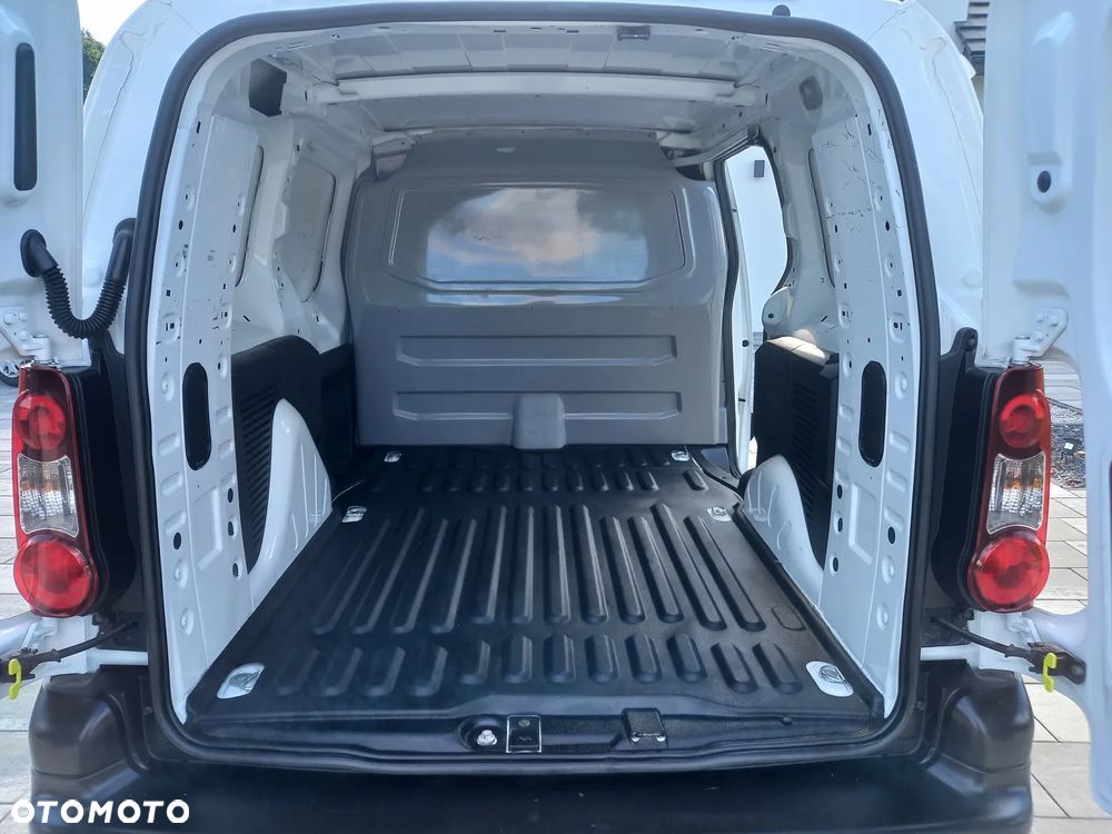 Peugeot Partner 1.6HDI 3 Osob 2018 L2 Long Długi Salon PL Klima Tempomat - 5