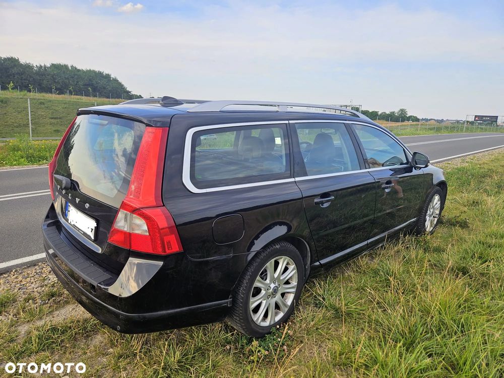 Volvo V70 D2 Summum - 4