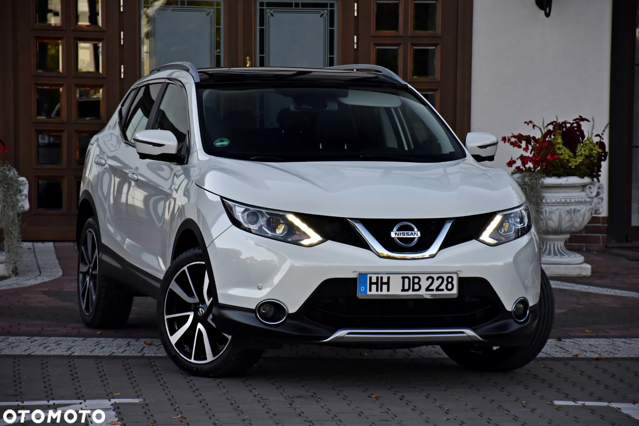 Nissan Qashqai 1.2 DIG-T Xtronic TEKNA+ - 2