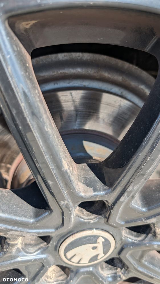 Skoda Superb 2.0 TDI Family DSG - 20