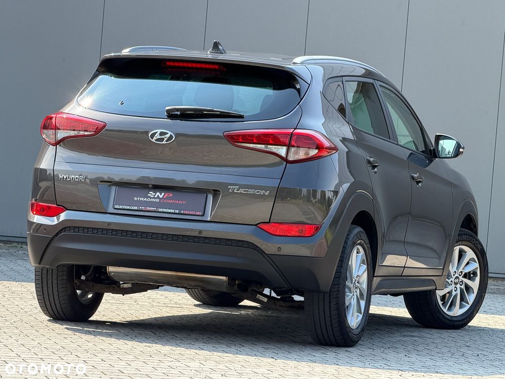 Hyundai Tucson 1.6 GDI BlueDrive Style 2WD - 24