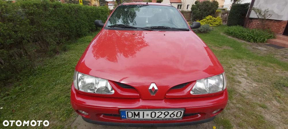 Renault Megane Coach 1.6 - 1