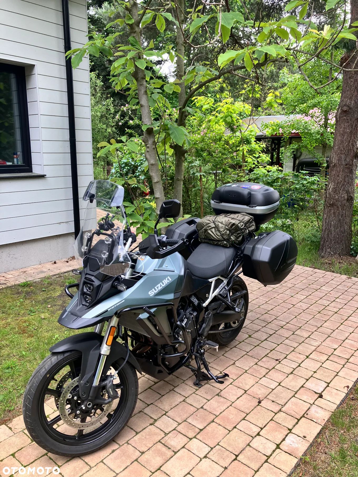 Suzuki V-STROM - 1