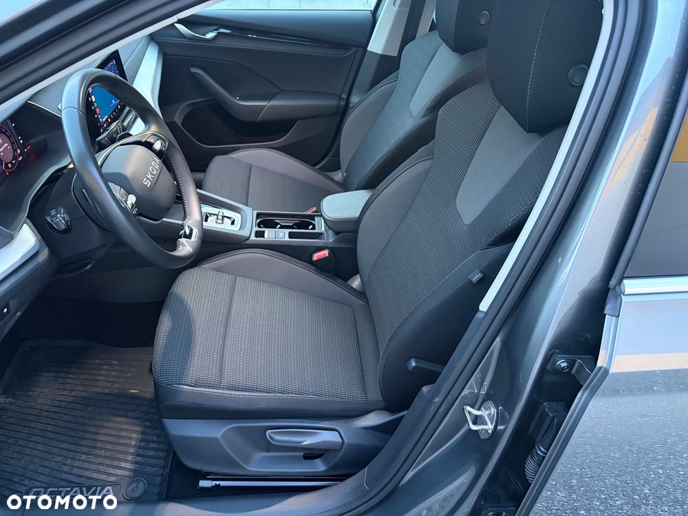 Skoda Octavia 2.0 TDI Selection DSG - 11
