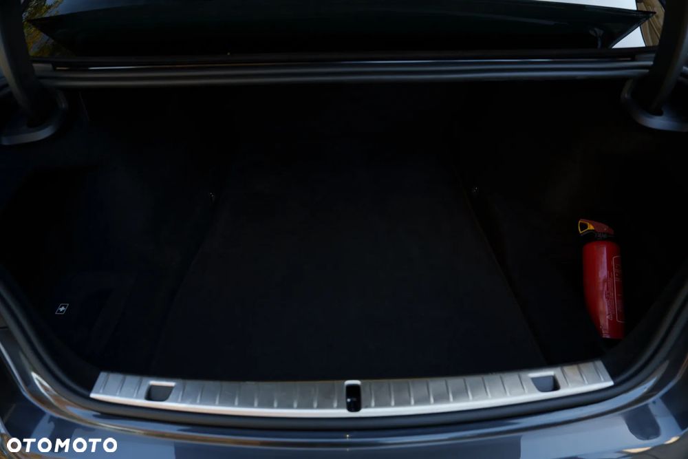 BMW Seria 7 730d mHEV - 26