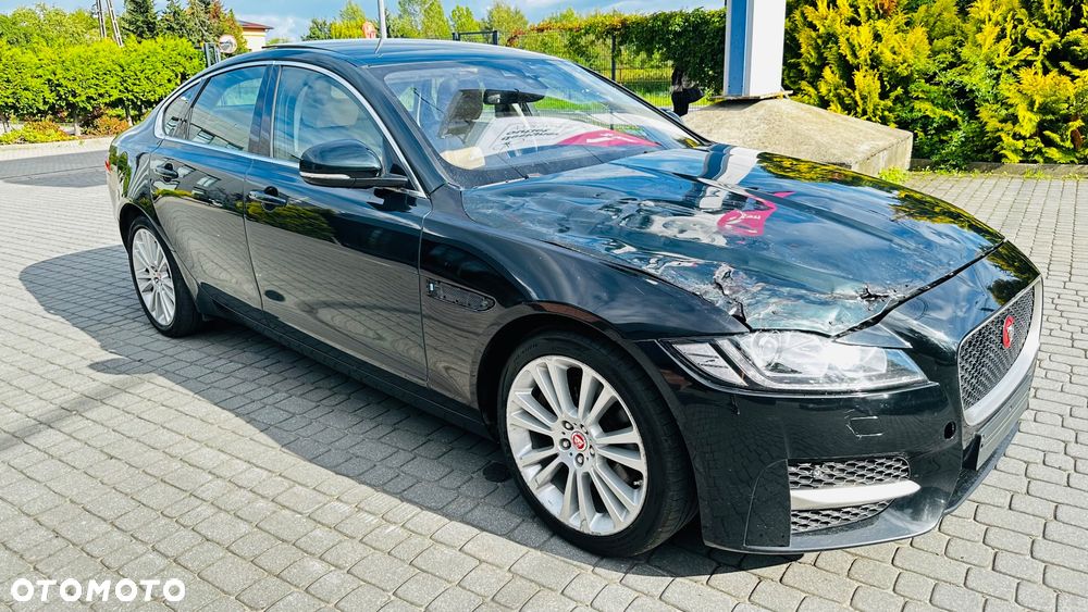 Jaguar XF 35t AWD Prestige - 18
