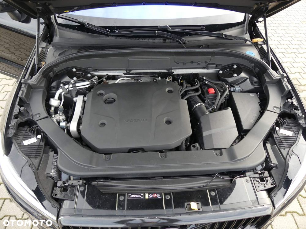 Volvo XC 60 D5 SCR AWD Inscription - 4