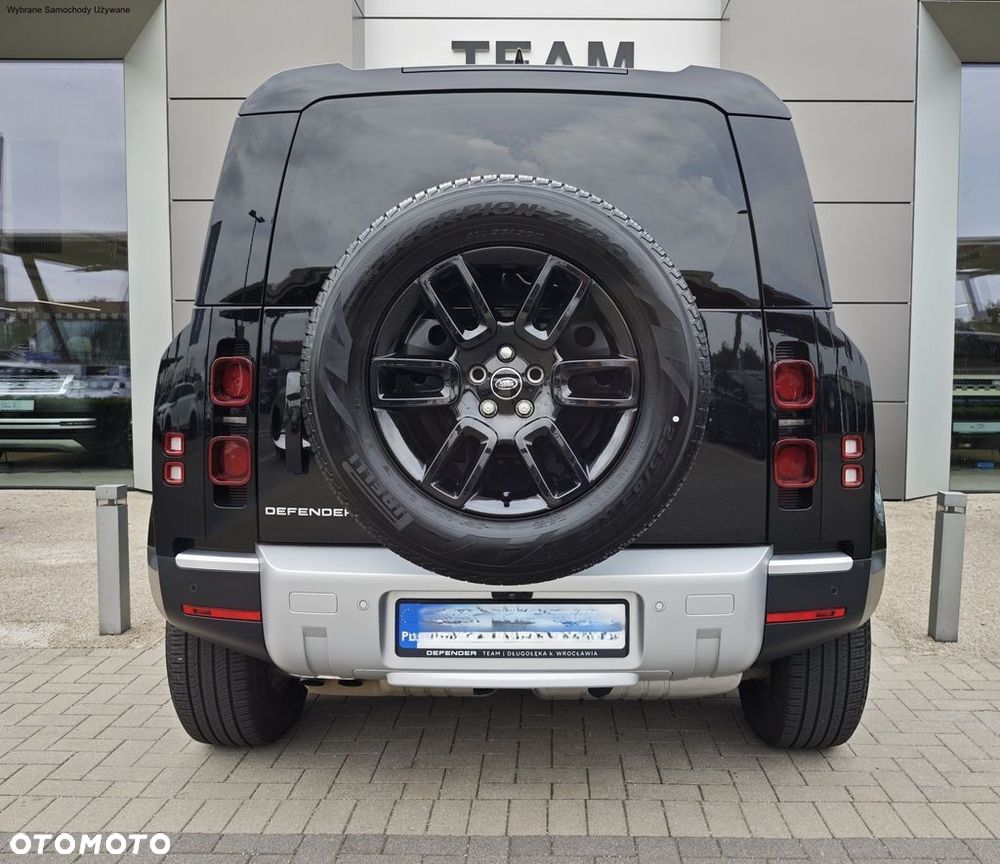 Land Rover Defender - 10