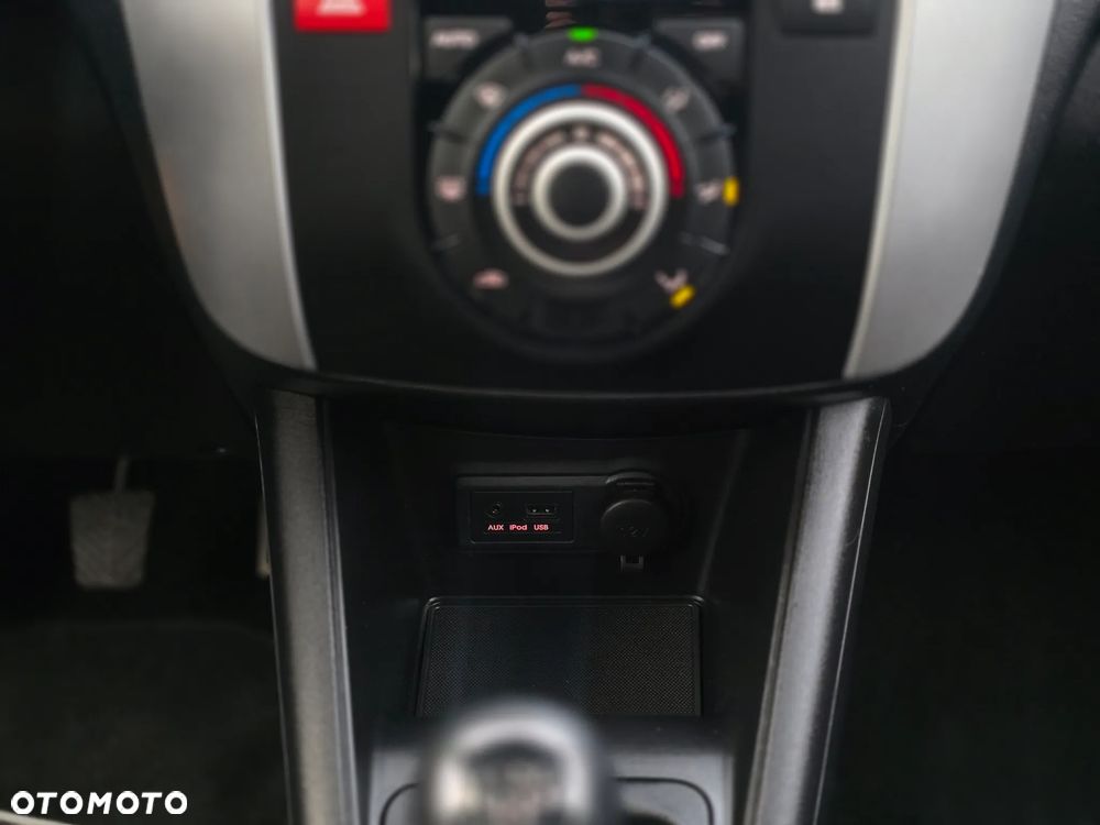 Kia Venga - 24