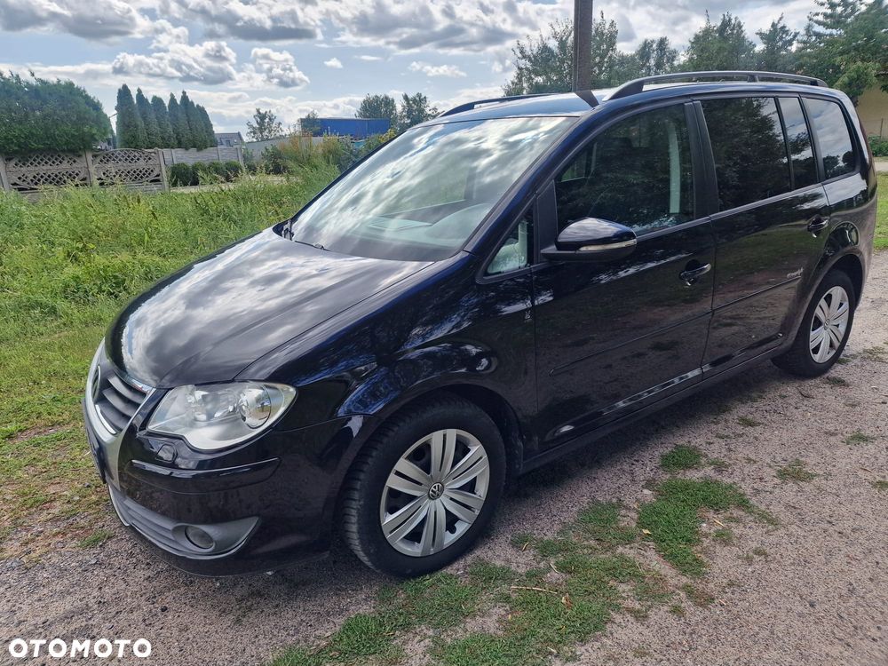 Volkswagen Touran - 4