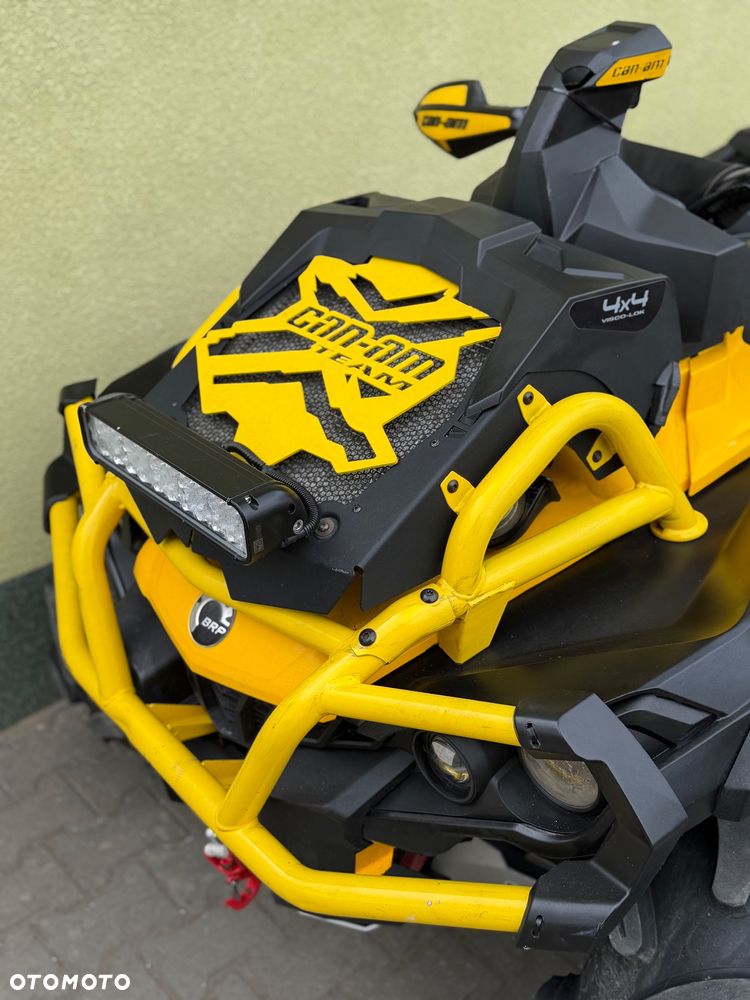 Can-Am Outlander - 24
