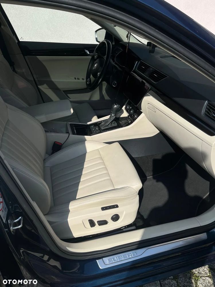 Skoda Superb 2.0 TDI SCR 4x4 L&K DSG - 24
